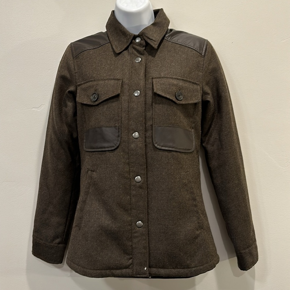 Club Monaco NWT Olive Isabel shirt jacket. Military Utility Size XS.